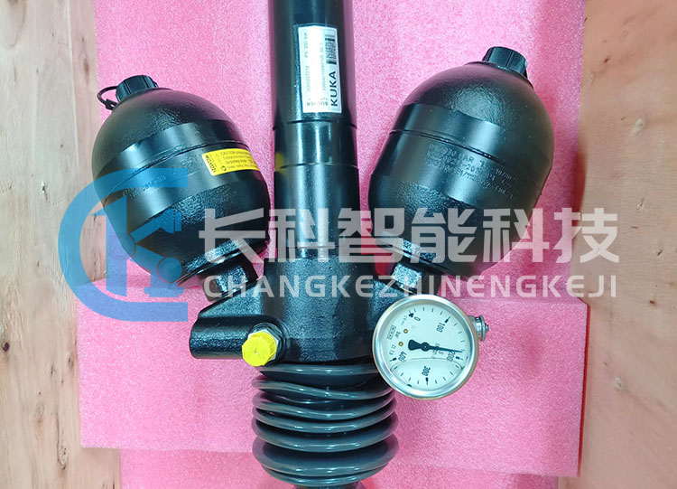 庫(kù)卡機(jī)械手KR210 R2700平衡缸00-207-218 庫(kù)卡機(jī)械手KR210 R2700平衡缸00-207-218